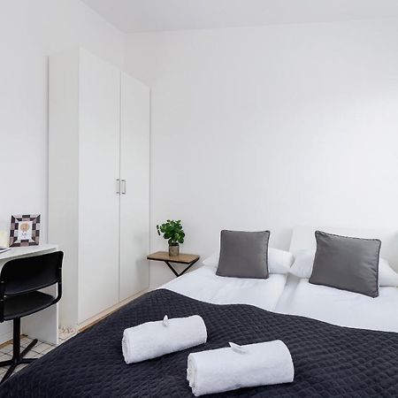 Radziwillowska Apartment Cracow Planty By Noclegi Renters Krakow Dış mekan fotoğraf