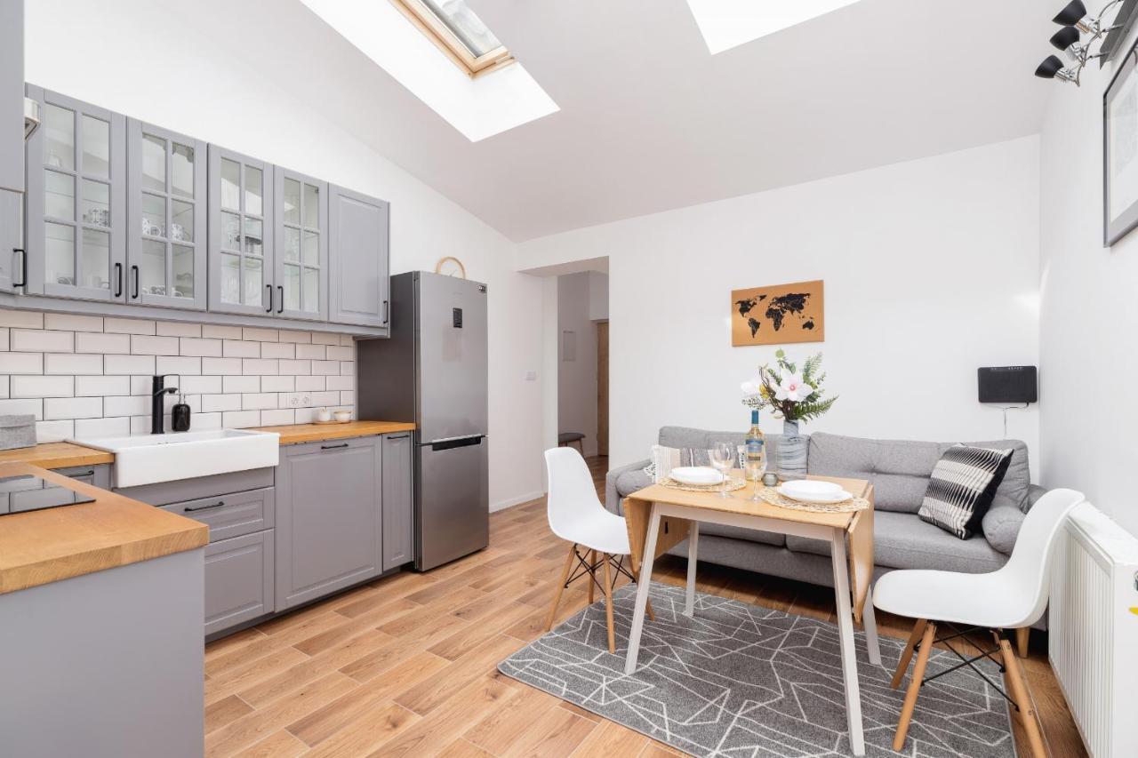Radziwillowska Apartment Cracow Planty By Noclegi Renters Krakow Dış mekan fotoğraf