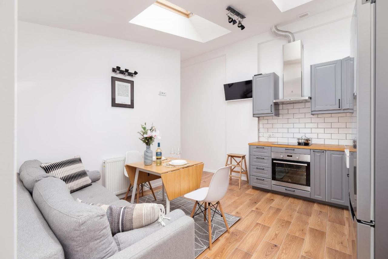 Radziwillowska Apartment Cracow Planty By Noclegi Renters Krakow Dış mekan fotoğraf